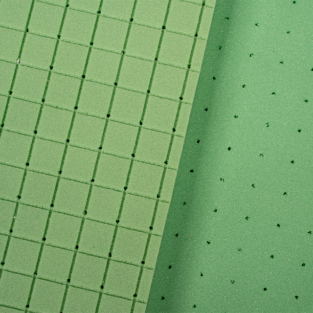 Perforado UNION P80 Panel de espuma de PVC - Material central liviano con orificios de ventilaci&oacute;n