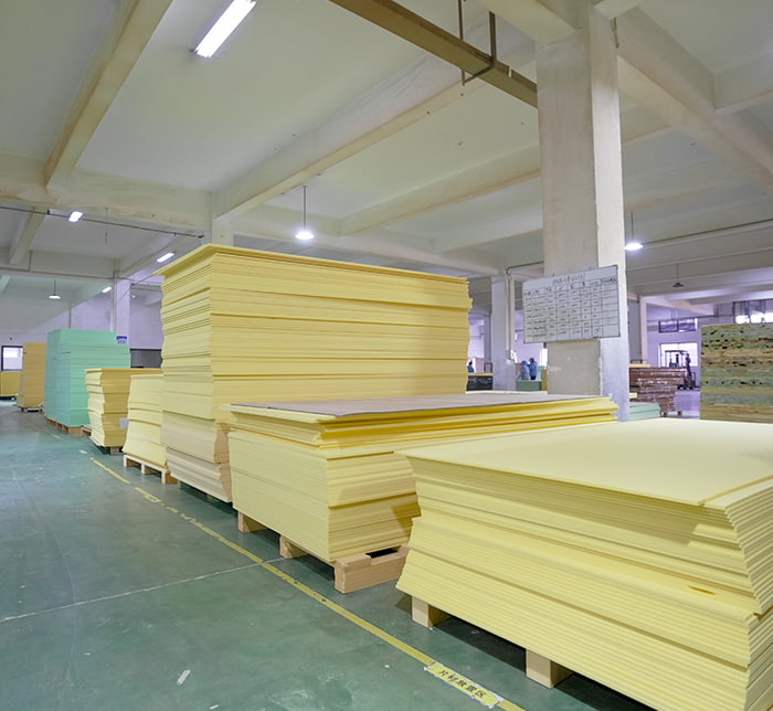 UNION PVCフォームコア 基板シートの製造工程 |工場生産ライン