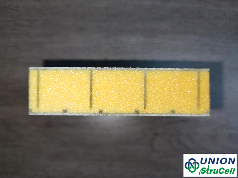 Un panneau sandwich en fibre de verre &agrave; haute r&eacute;sistance dot&eacute; d'un rigide noyau en mousse PVC , con&ccedil;u pour les applications structurelles l&eacute;g&egrave;res.